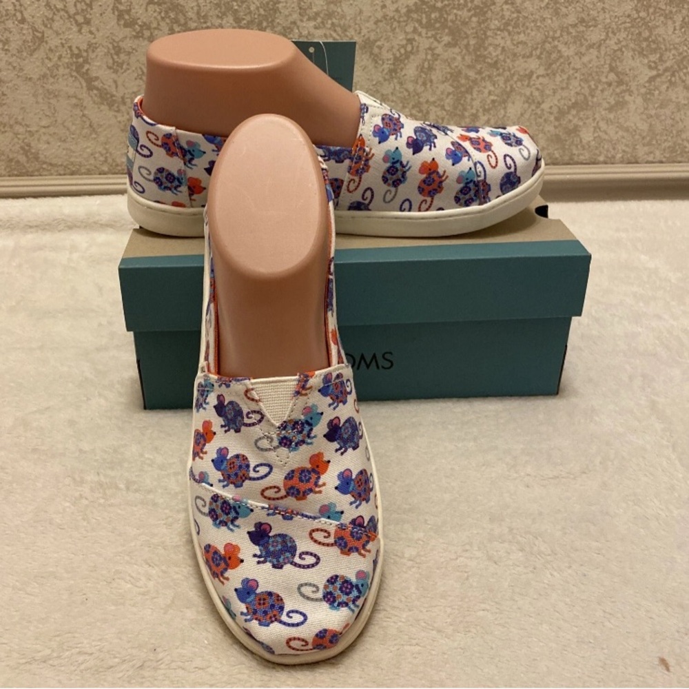TOMS Mouse Canvas Loafers - White, Purple, Orange. Kids 5 Women’s 7